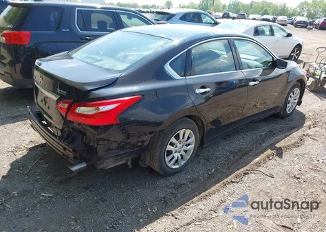 2017 Nissan Altima 2.5 S z USA, uszkodzony, nr VIN 1N4AL3AP2HN344202